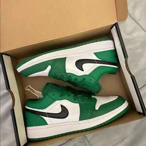 AIR JORDAN 1 LOW GS 'PINE GREEN'